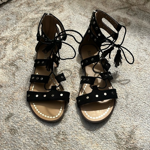 Gladiator Sandal - Picture 2 of 5